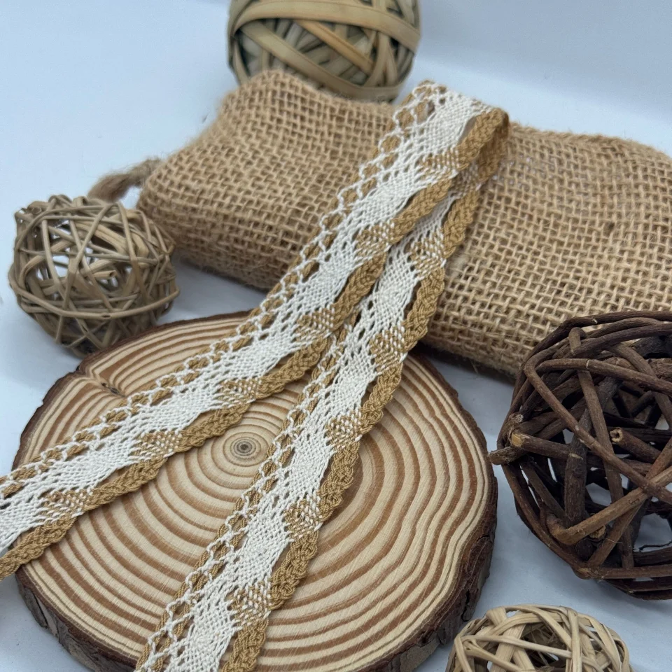 Макраме кружево 5465 3 см. (300 ярдов/274,3 м.), бежевый + молочный
