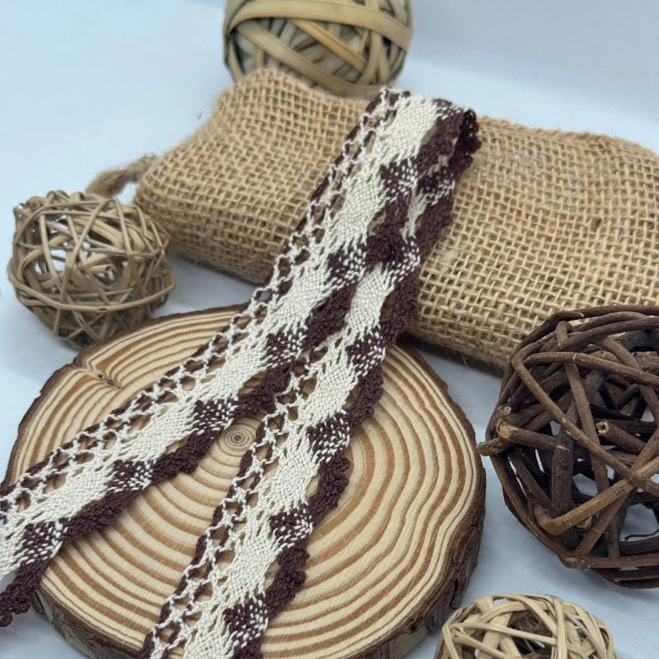 Макраме кружево 5465 3 см. (300 ярдов/274,3 м.), коричневый + молочный