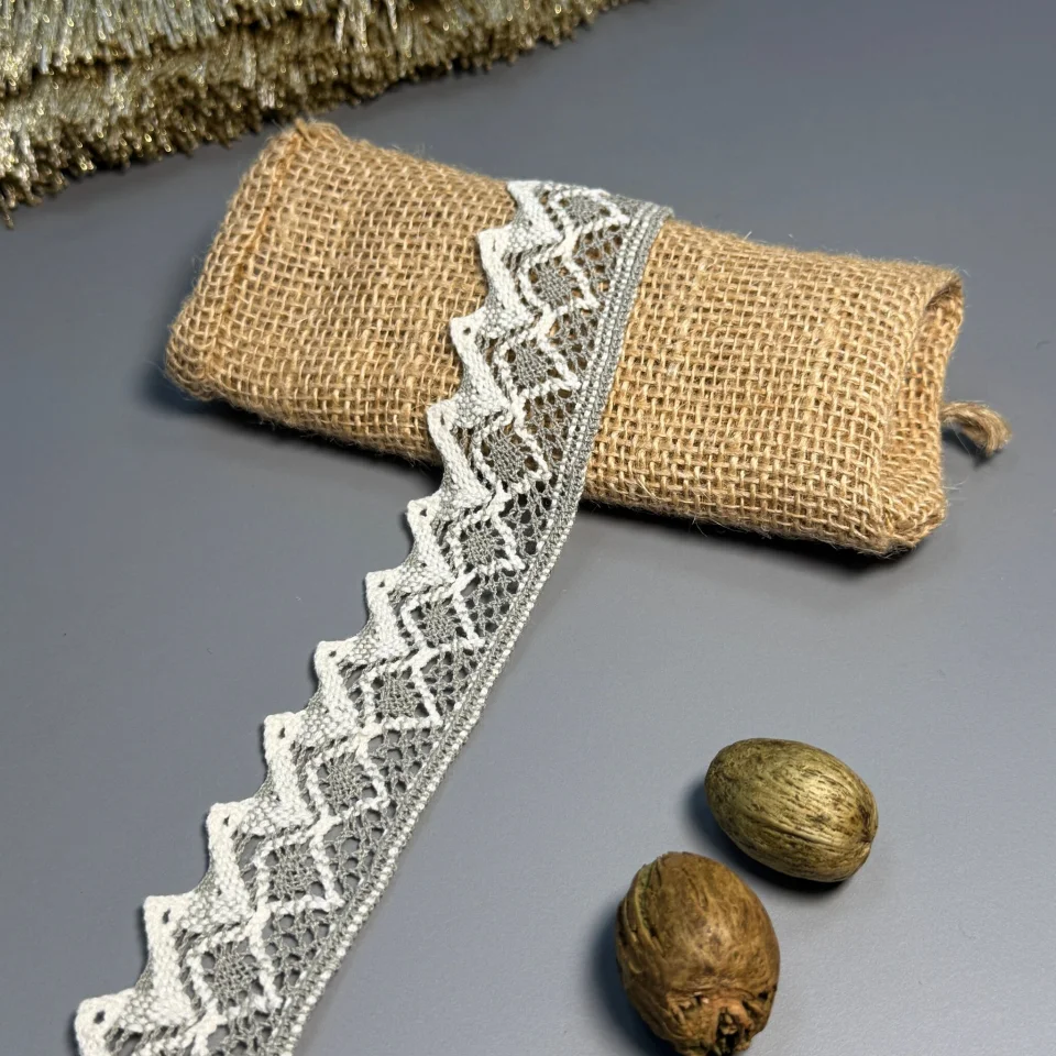 Мереживо макраме 11-4 (200 ярдів/182,8 м.), сірий+бежевий