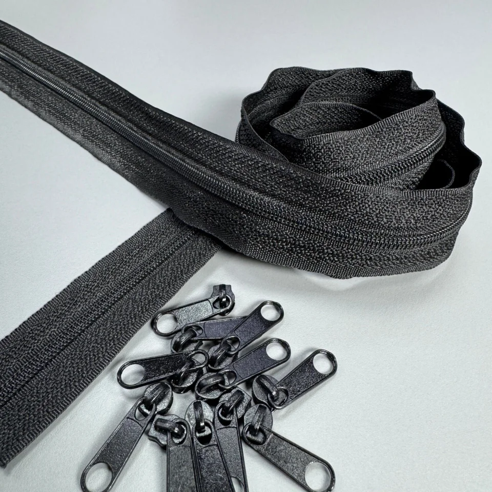 Блискавка в рулоні Т3 (200 ярдів/182 м.), чорний