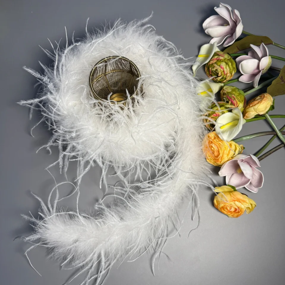 Пір'я страуса 9-11 см (2 метра), білий