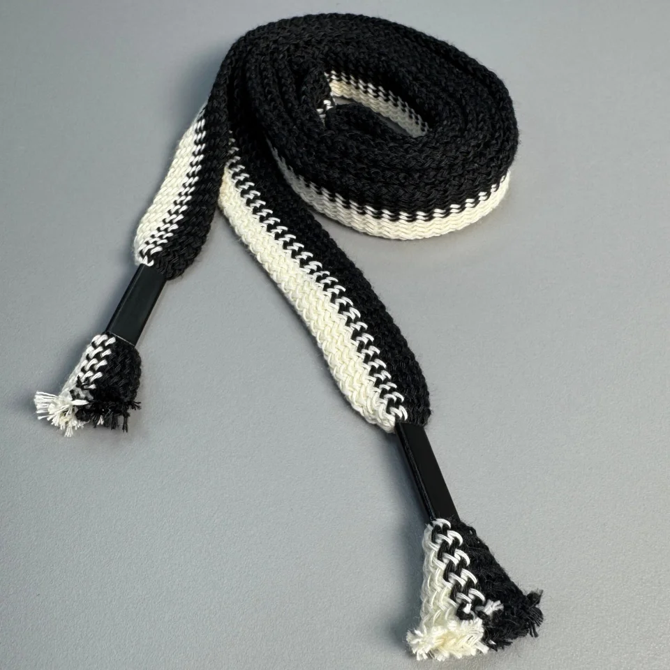 Шнурок широкий зіг-заг (140 см), чорний + білий