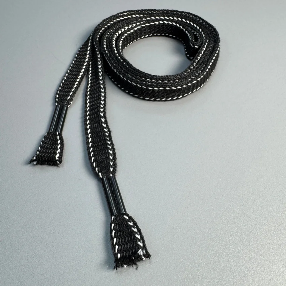 Шнурок в штани плоский широкий п/н (140 см), чорний+білий