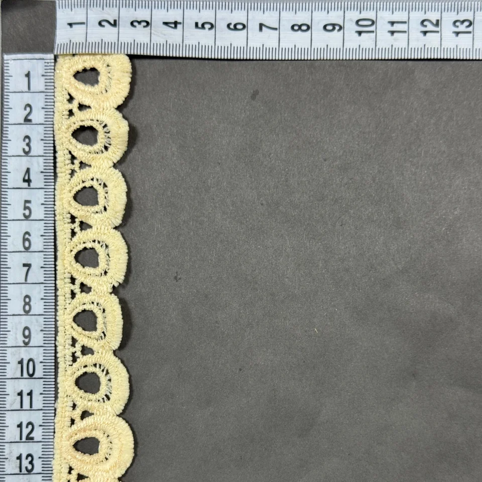 Кружева полиэстер 8860 2,5 см.(15 ярдов/13.5 м.), молочный