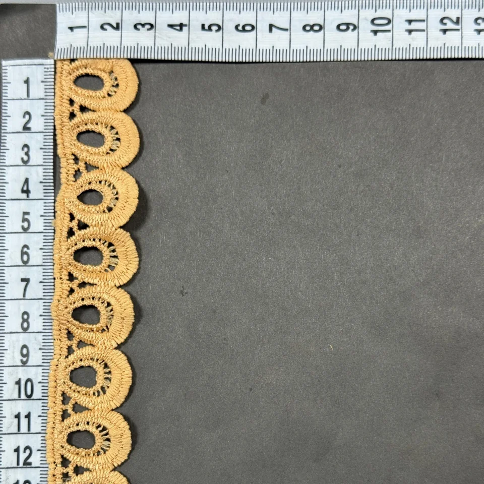 Кружева полиэстер 8860 2,5 см.(15 ярдов/13.5 м.), бежевый