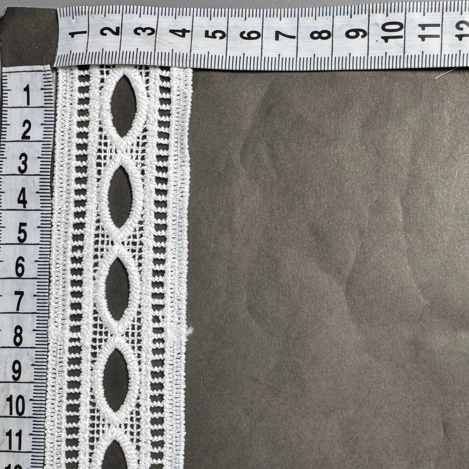 Мереживо поліестер ВВ103289 4 см.(15 ярдів/13.5 м.), теплий білий