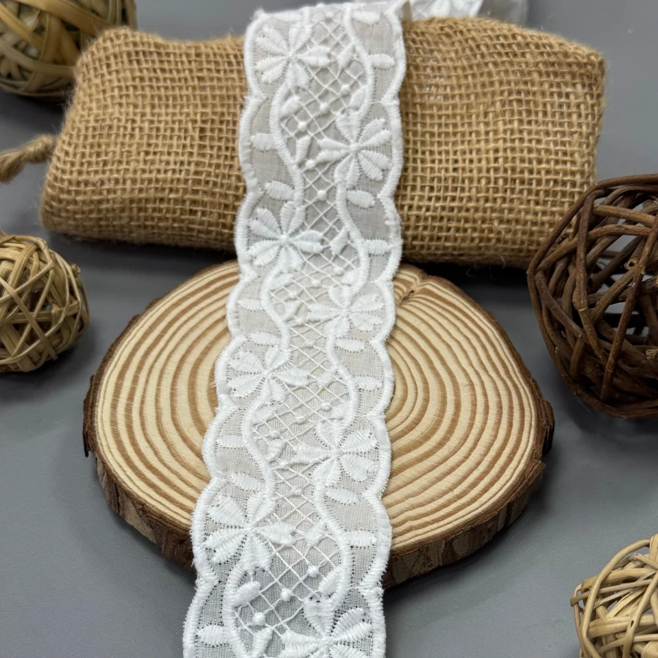 3D Мереживо прошва 4.5 см (19.4 м.), білий