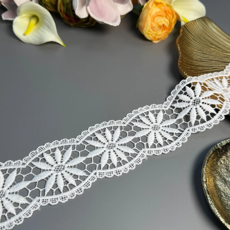 Мереживо поліестер ВВ201447 6см. (15 ярдів13.5 м.), теплий білий