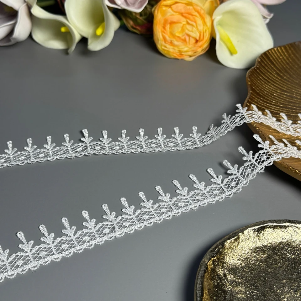 Кружево полиэстер ВВ104792 3 см.(15 ярдов/13.5 м.), тёплый белый