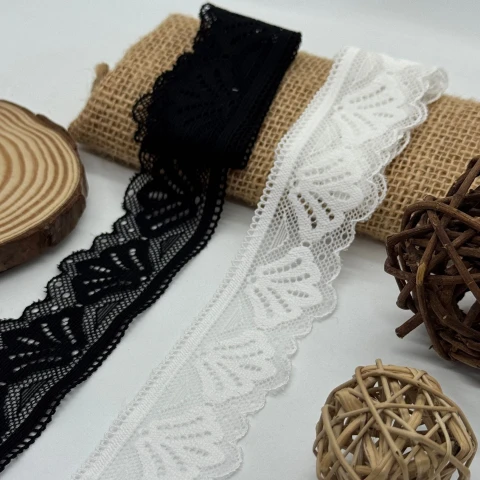 Мереживо стрейч 84058 (578 ярдів), чорний