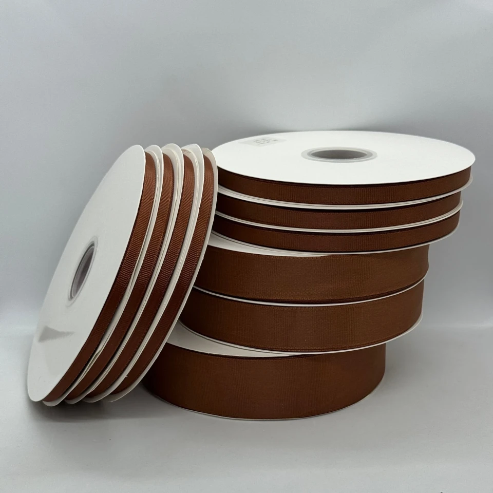 Стрічка репс 0.65 см (33*100 ярдів/91 м.), 1032 коричневий