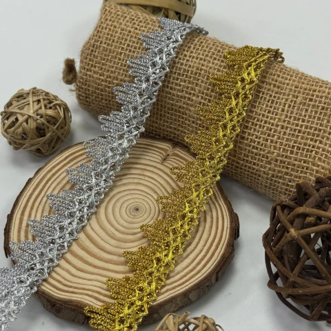 Тасьма люрекс 13-16121 (20 ярдів/18,28 м.), золото