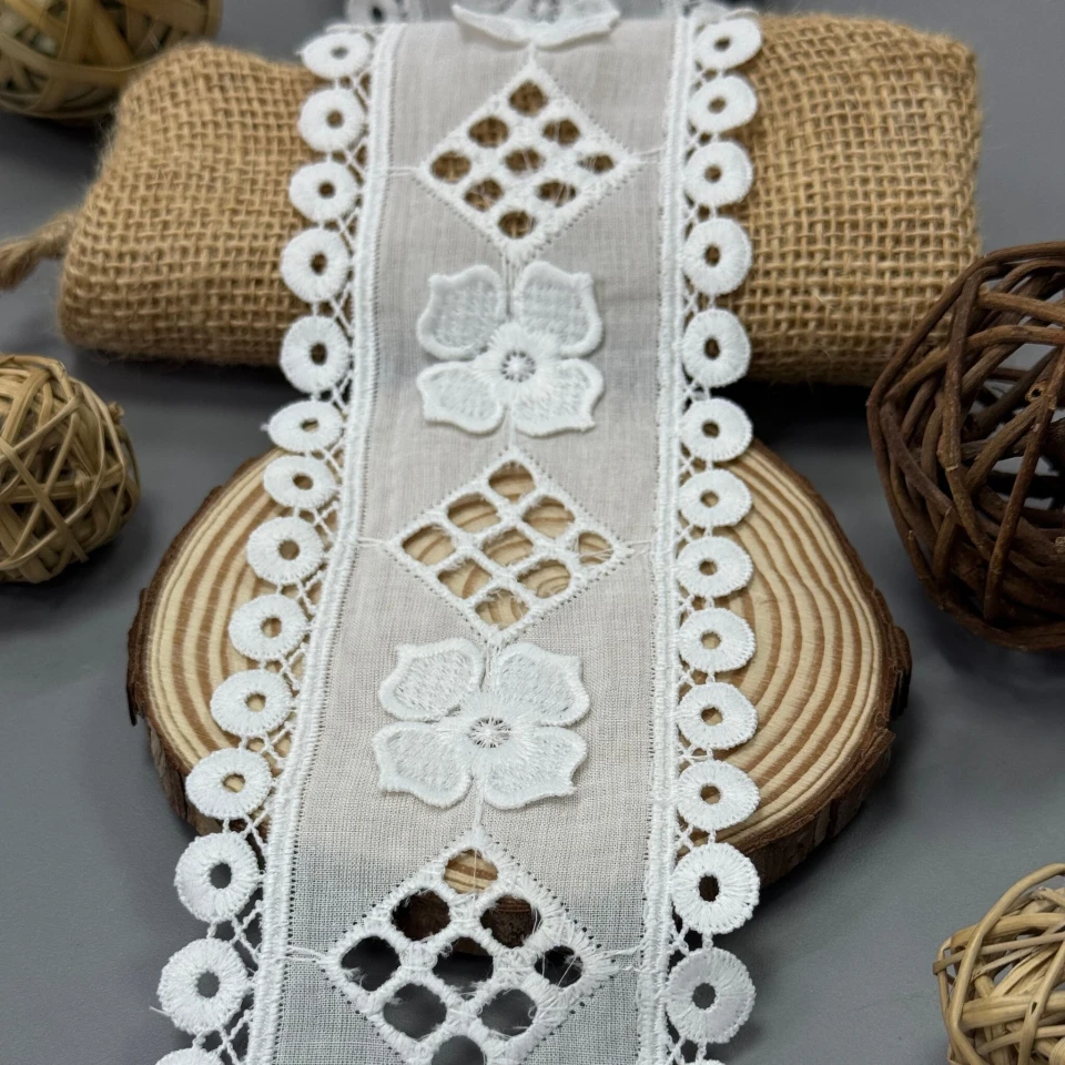 3D Мереживо прошва 8 см (14.2 м.), білий