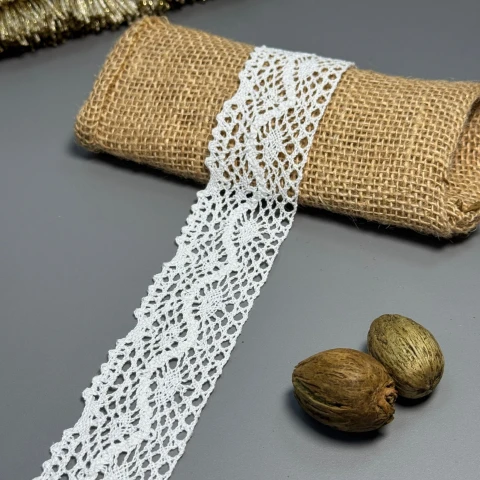 Мереживо макраме 5669 4 см (200 ярдів/182,8 м), білий