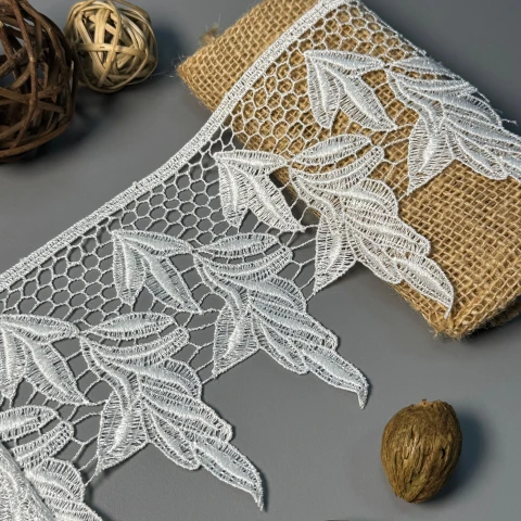 Мереживо поліестер 217 13 см.(20 метрів), молочний