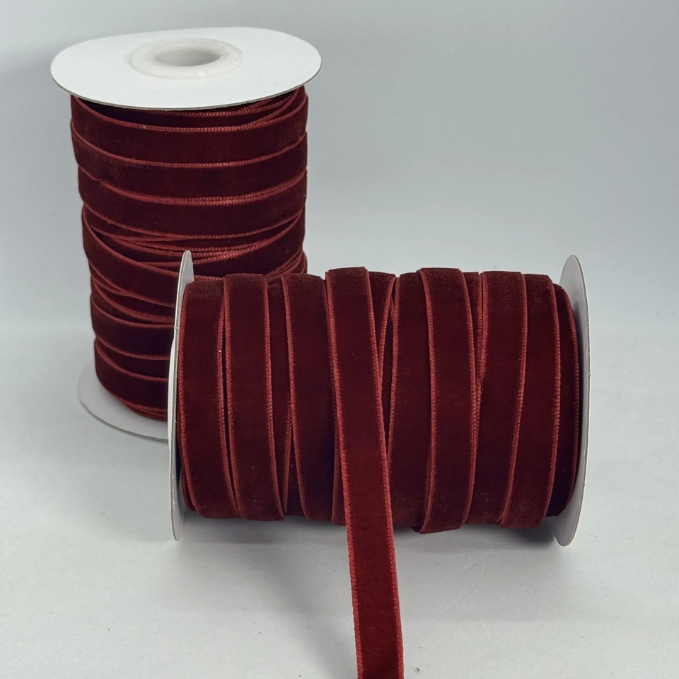 Стрічка оксамит 1 см (25 ярдів/22,75 м.), 95 темний бордовий