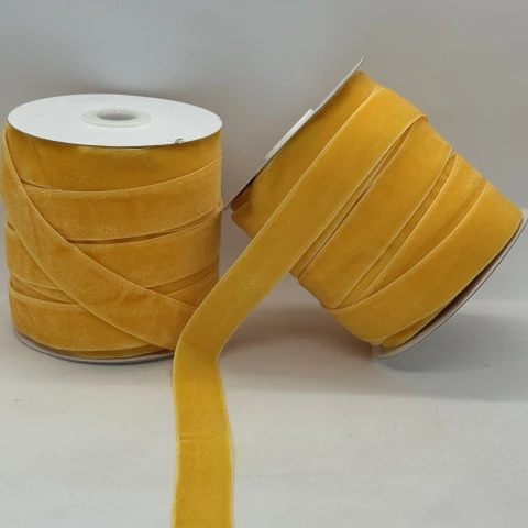 Стрічка оксамит 2 см (25 ярдів/22,75 м.), 19 жовтий