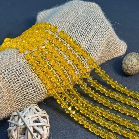 Хрусталь на нитці 8 мм (10*63 шт.), М011 світлий жовтий