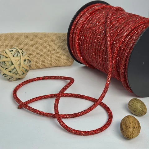 Стразовий шнур 6 мм 8 рядів (50 м), червоний