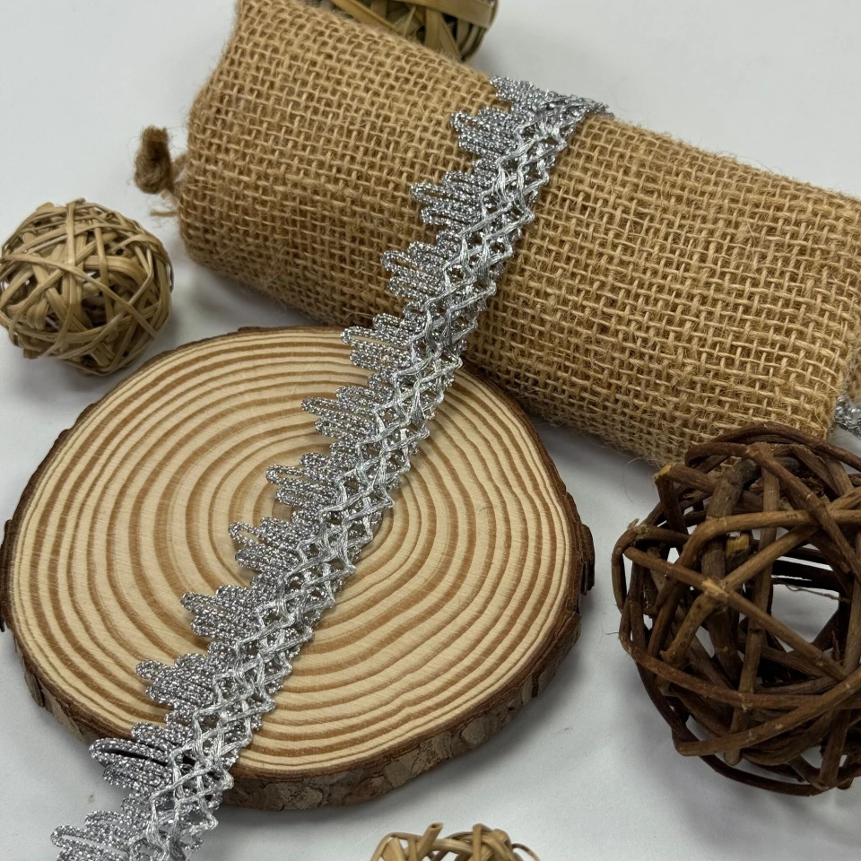 Тасьма люрекс 13-16121 (20 ярдів/18,28 м.), срібло