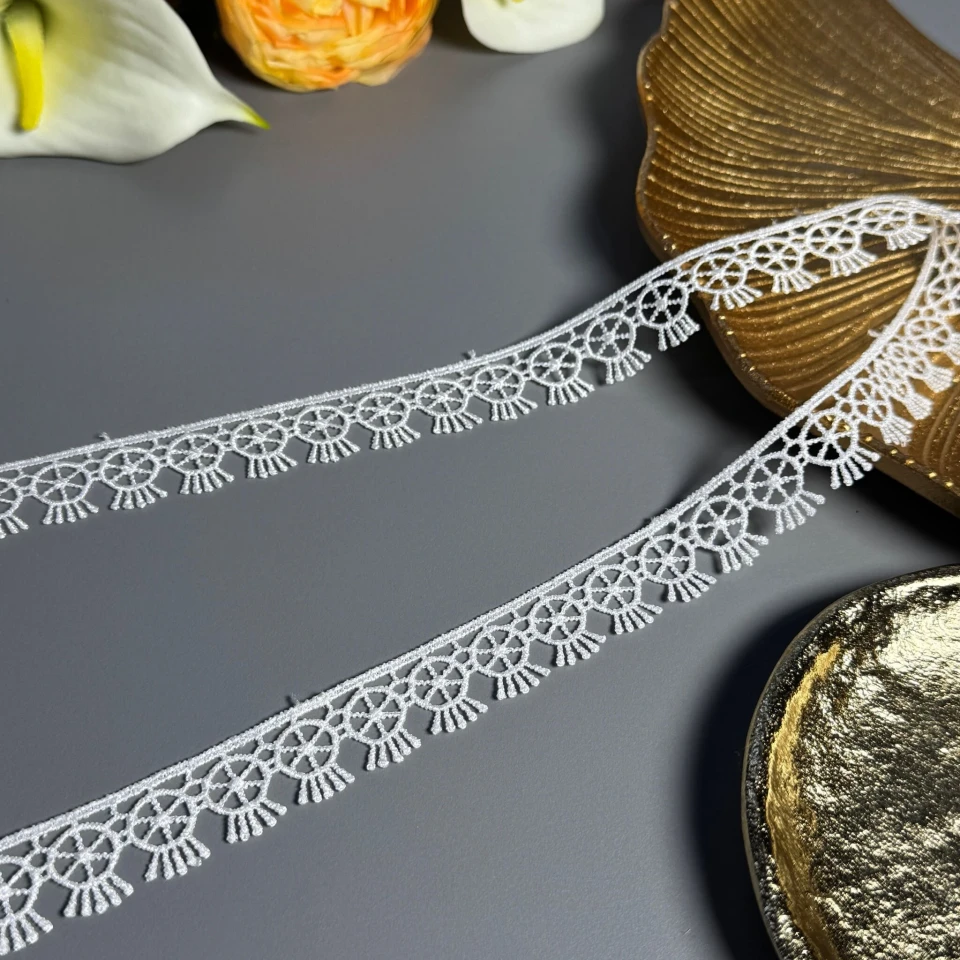 Кружево полиэстер ВВ104791 2 см. (30 ярдов/27.3 м.), тёплый белый