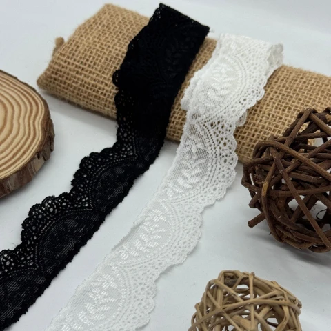 Мереживо стрейч 83045 (560 ярдів), чорний