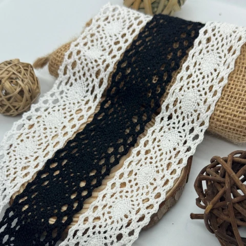 Мереживо макраме 8021 4 см (200 ярдів/182,8 м.), білий