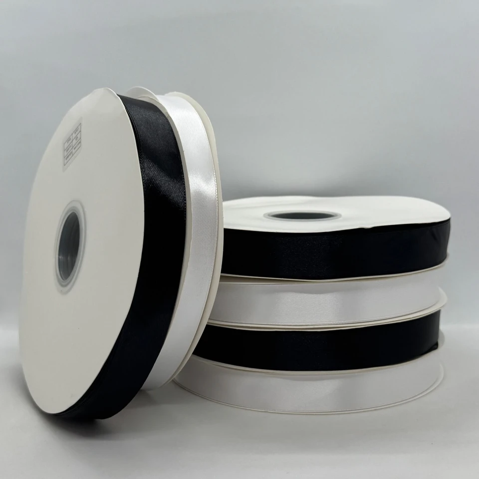 Стрічка атласна 2 см (100 ярдів), чорний