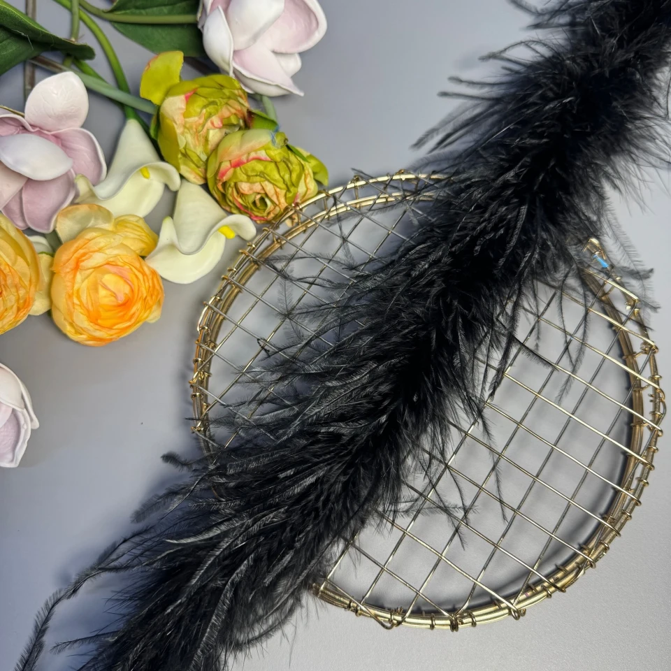 Пір'я страуса 9-11 см (2 метра), чорний