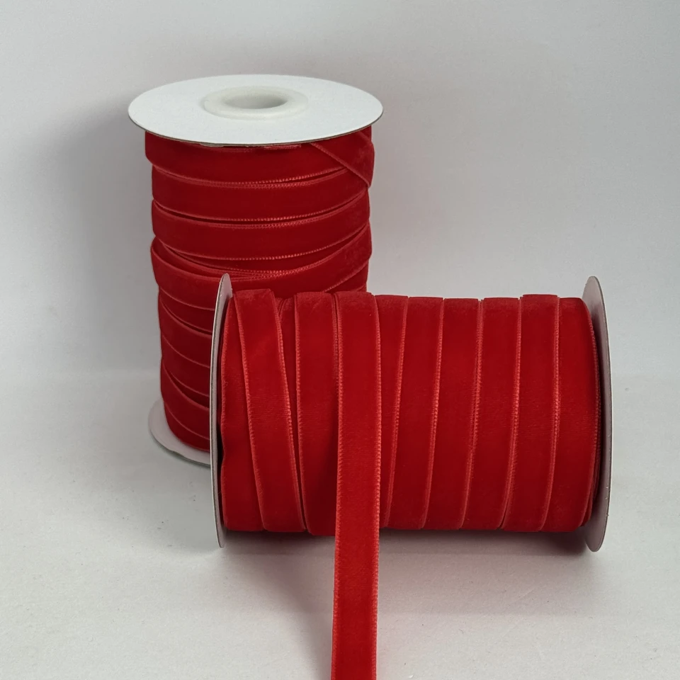 Стрічка оксамит 1 см (25 ярдів/22,75 м.), 40 світлий червоний