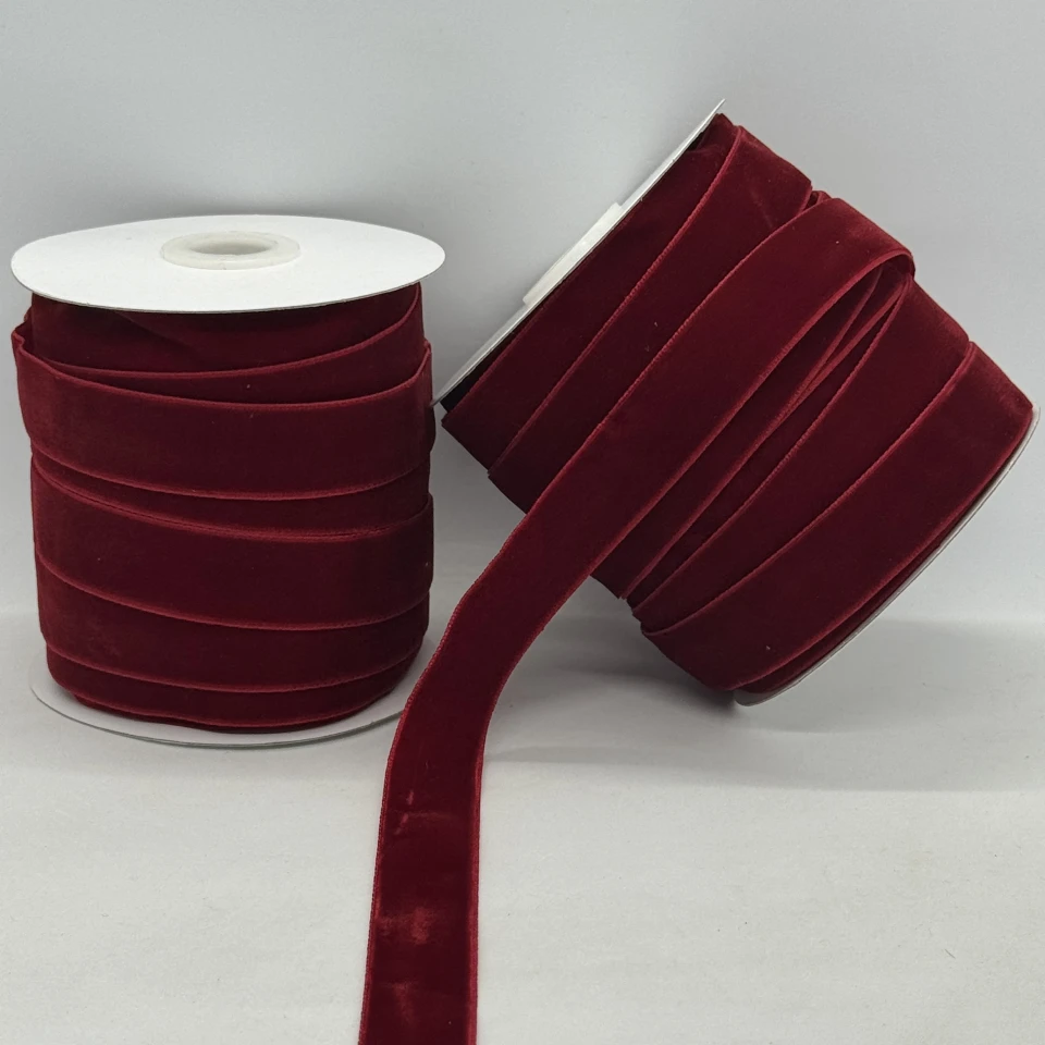 Стрічка оксамит 2 см (25 ярдів/22,75 м.), 42 темний червоний