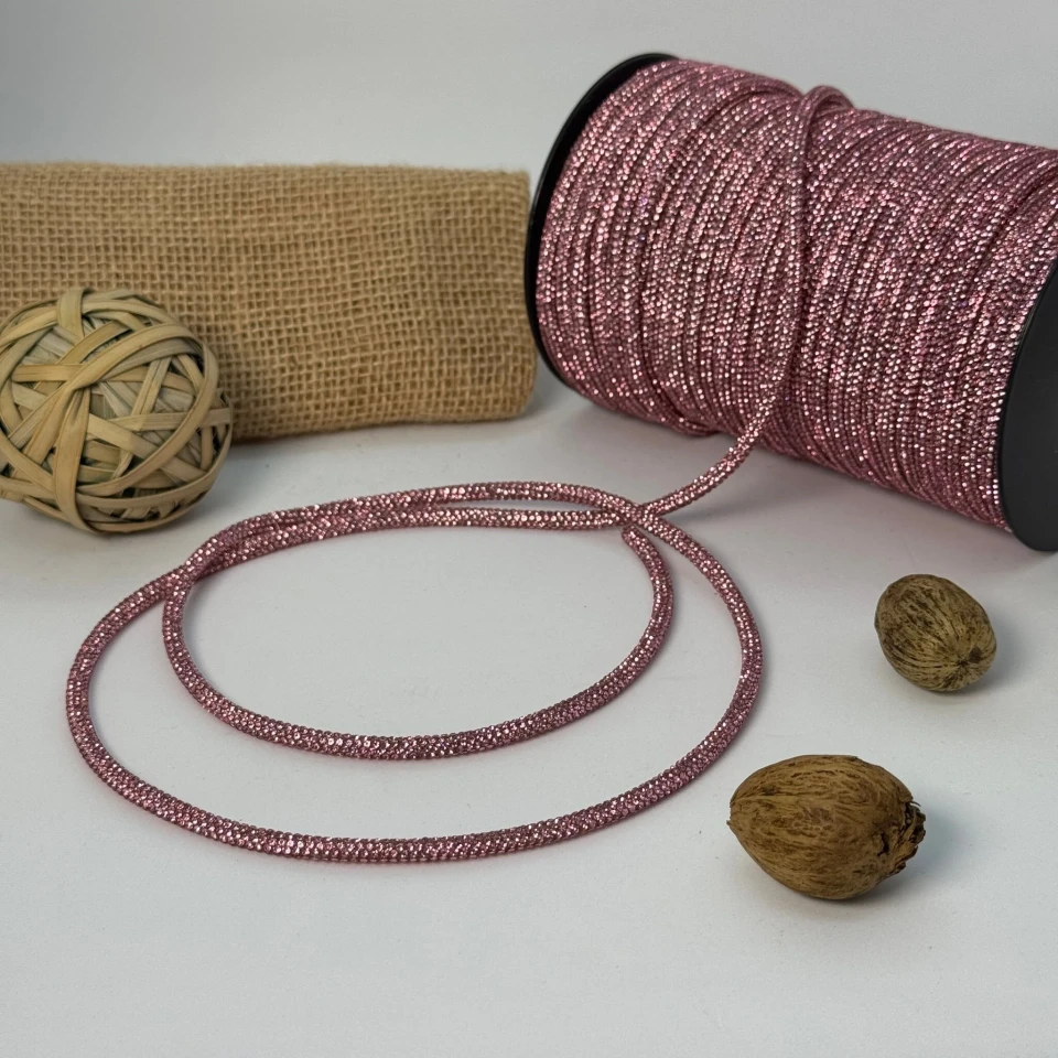 Стразовий шнур 4 мм 8 рядів (50 м), рожевий PINK