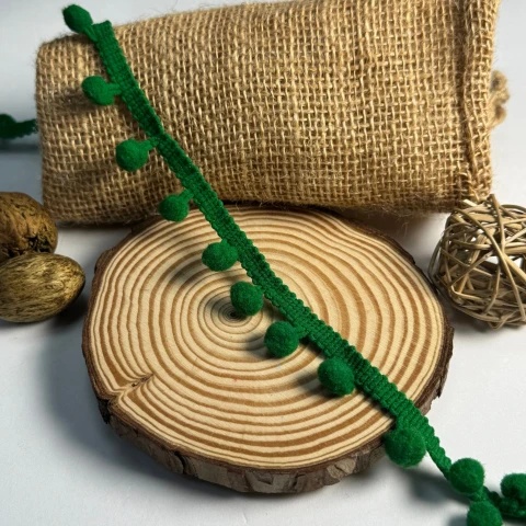 Тасьма з пампонами 6666-2 (20 ярдів/18,28 м.), 19 зелений