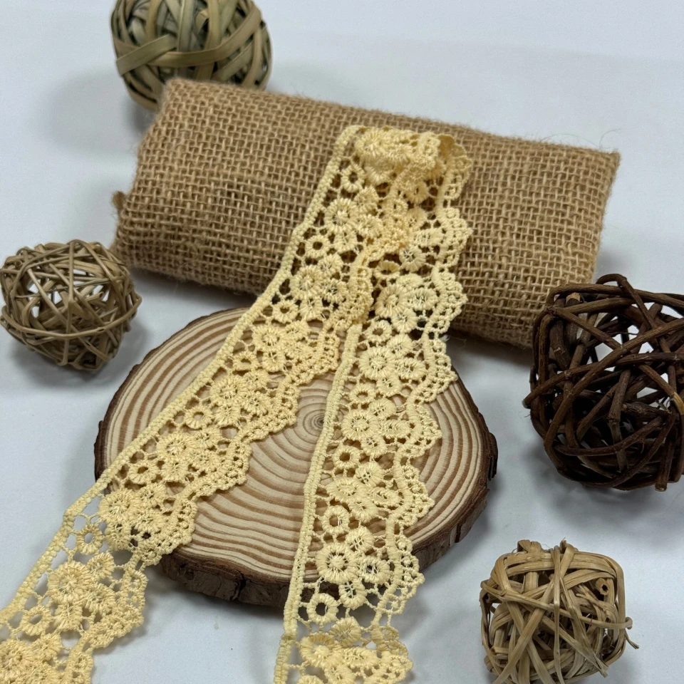 Кружева полиэстер 9029 4 см.(15 ярдов/13.5 м.), молочный