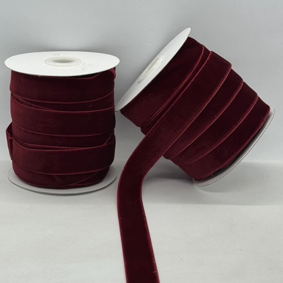 Стрічка оксамит 2 см (25 ярдів/22,75 м.), 43 бордовий