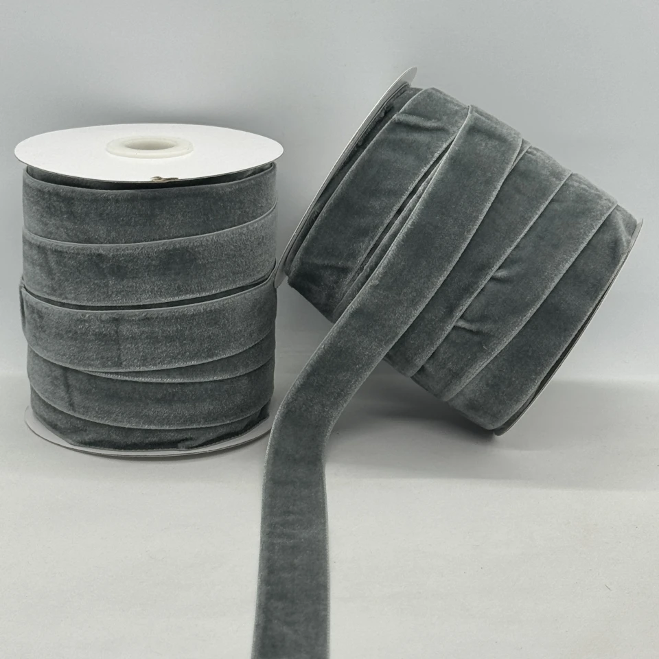 Стрічка оксамит 2 см (25 ярдів/22,75 м.), 63 темний сірий