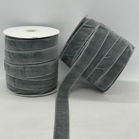Стрічка оксамит 2 см (25 ярдів/22,75 м.), 63 темний сірий