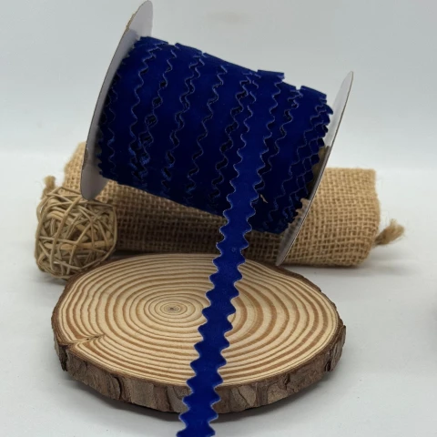 Стрічка вюнчик оксамитовий 1 см (25 ярдів/ 22,75 м.), 51 електрик