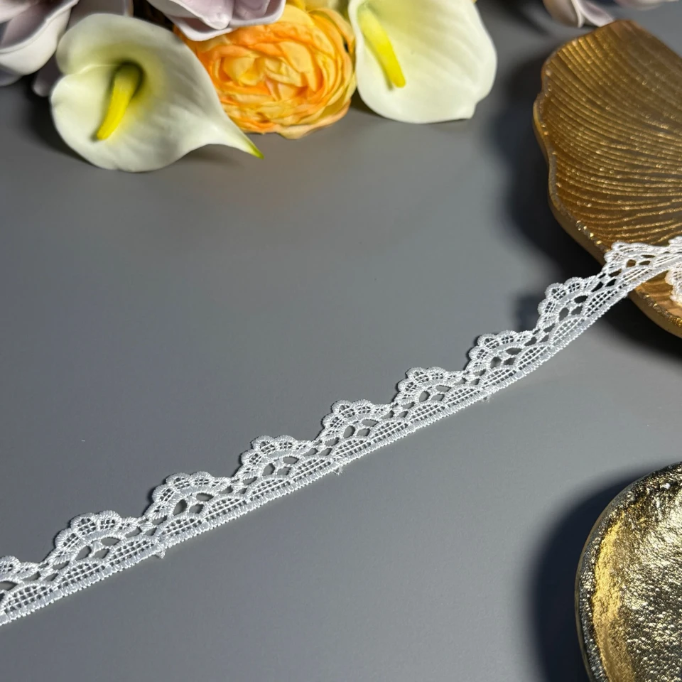 Кружево полиэстер ВВ104790 (30 ярдов/27.3 м), теплый белый