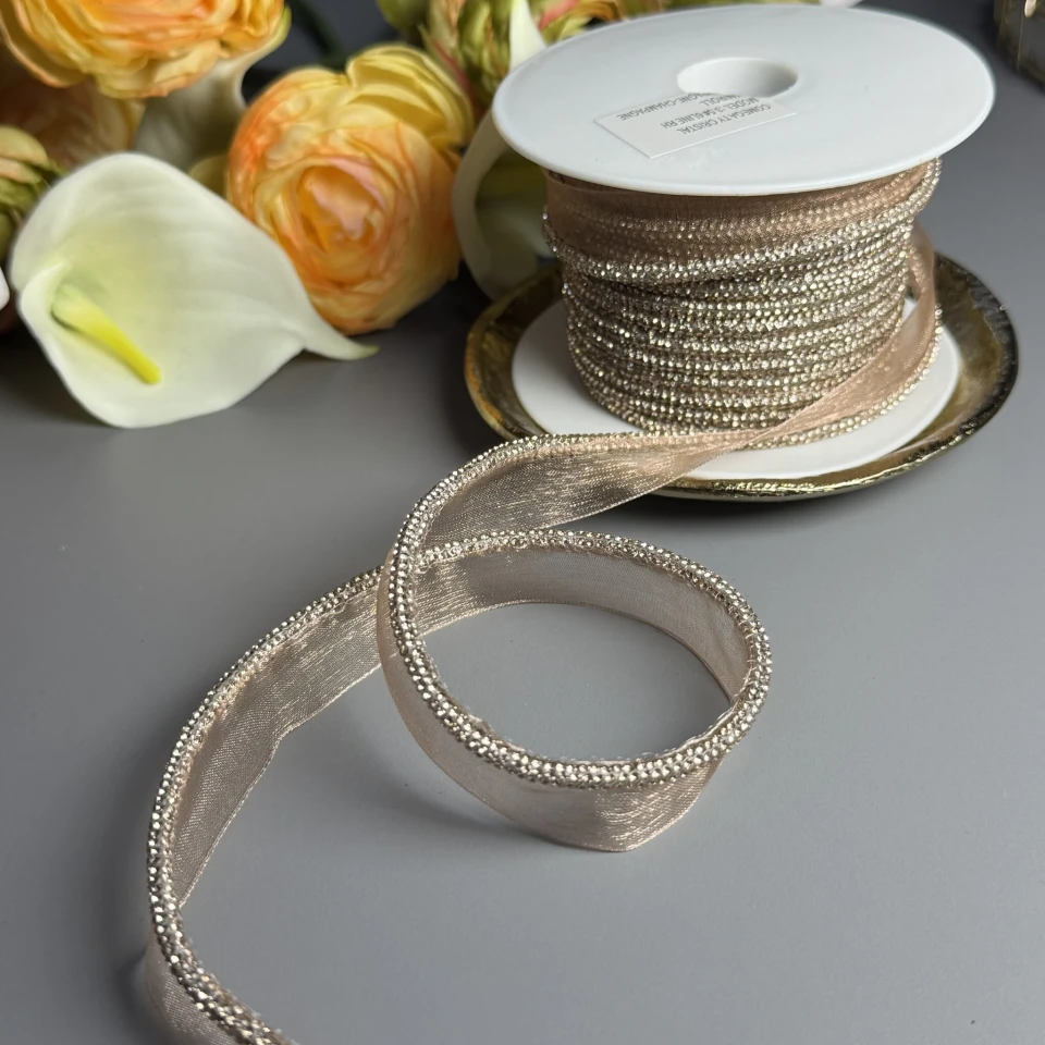 Стразовий кант 3.5 мм 6 рядів (15 м), шампань Champagne