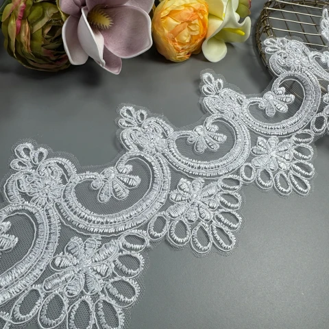 Мережево з кордовую ниткою Т600017 13 см.(16 ярдів/14.6 м.), білий