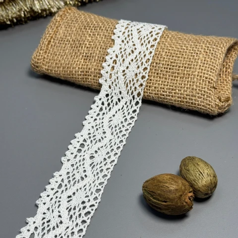 Мереживо макраме 5669 4 см (200 ярдів/182,8 м), молочний