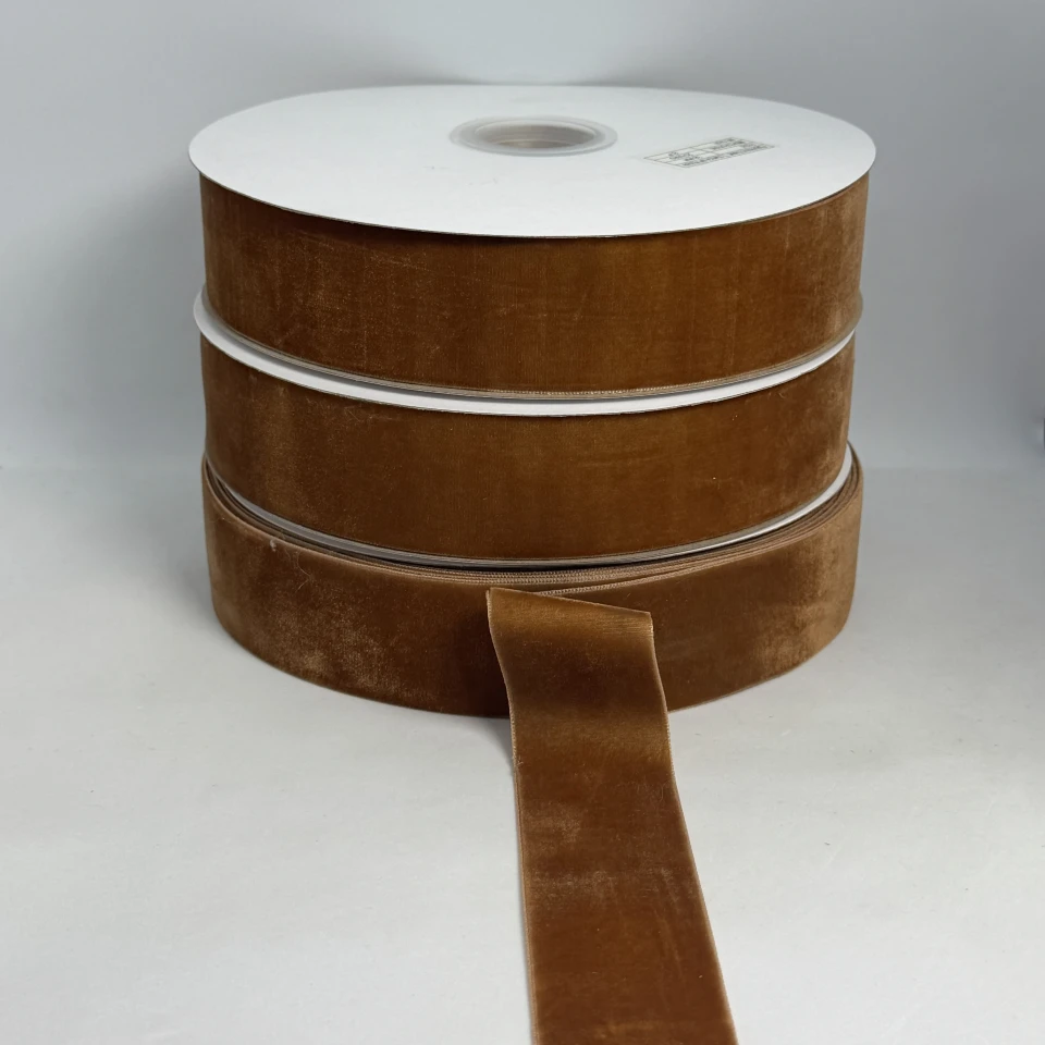 Стрічка оксамит 3.8 см (25 ярдів/22,75 м.), 87 бурий