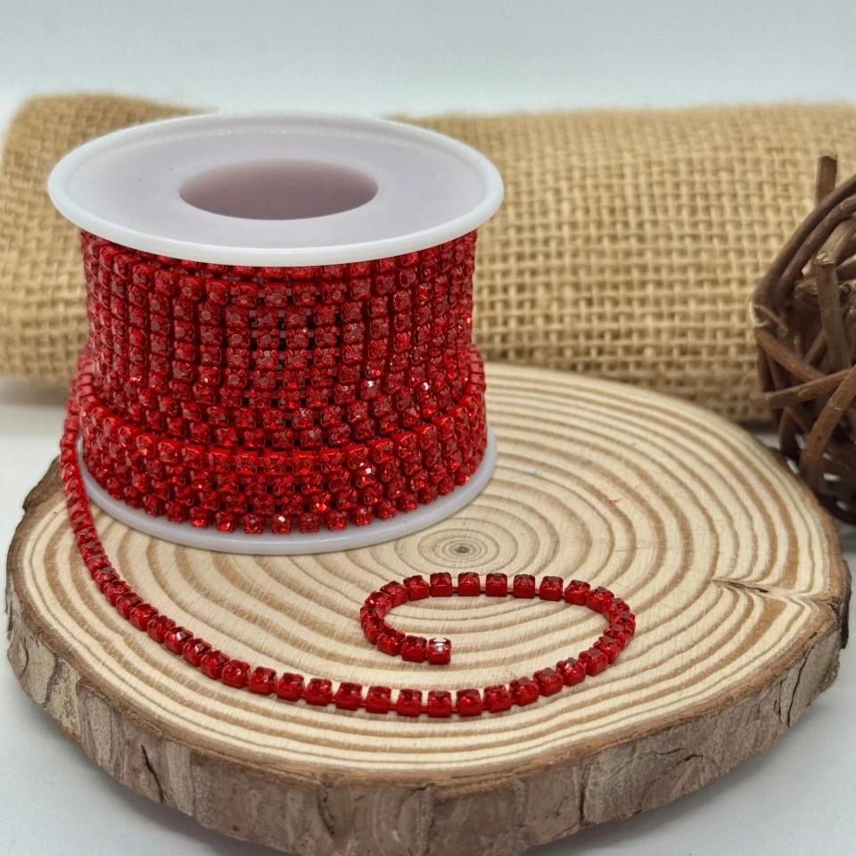 Цепі камні на бабінах ss 12 3 мм (10 ярдів), червоний