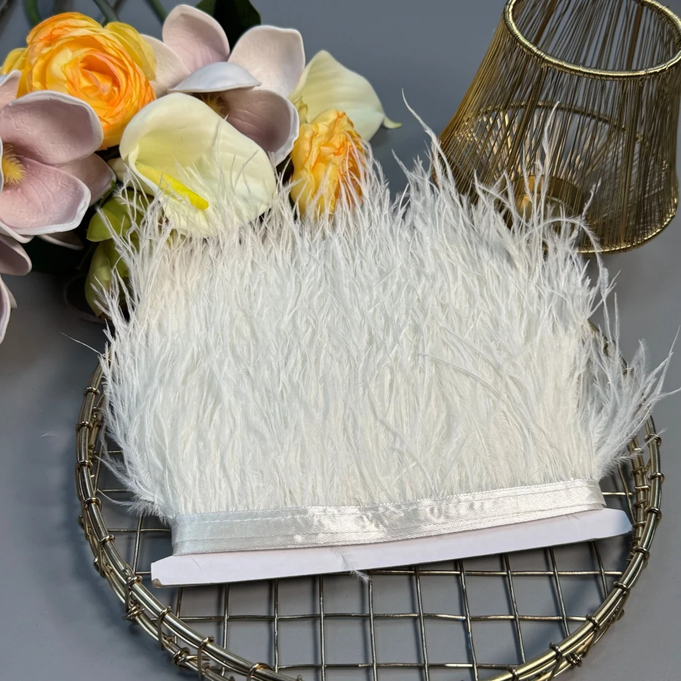 Пір'я на тасьмі 7-10 см (10 метрів), 49 білий