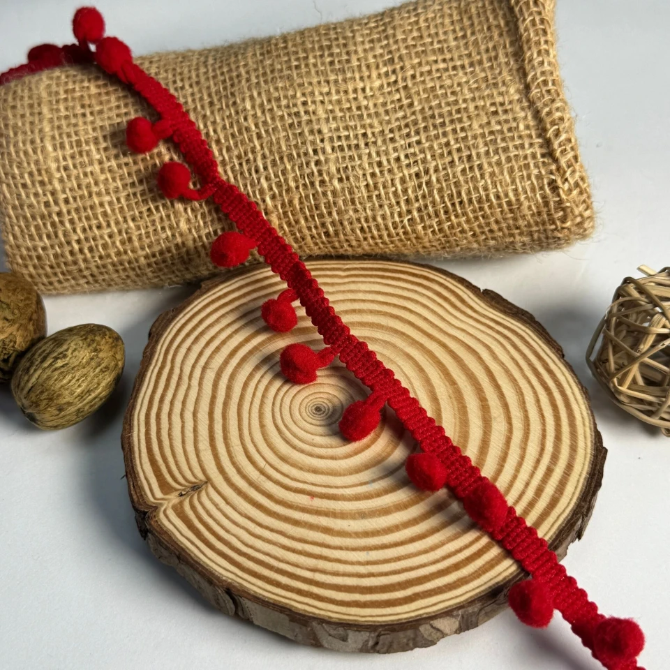 Тасьма з пампонами 6666-2 (20 ярдів/18,28 м.), 163 червоний