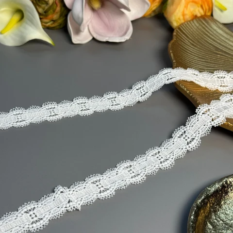 Мереживо поліестер ВВ104089 2,5 см.(30 ярдів/27.3 м.), теплий білий