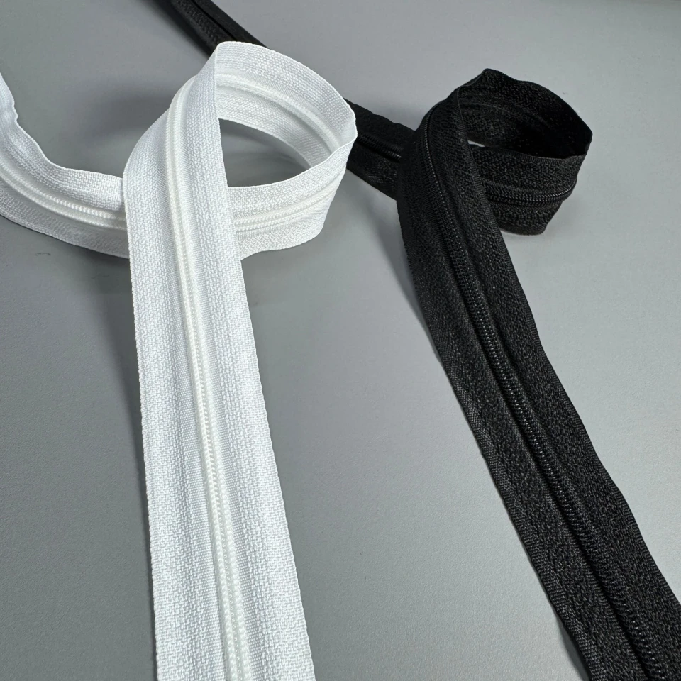 Блискавка в рулоні Т3 (200 ярдів/182 м.), білий