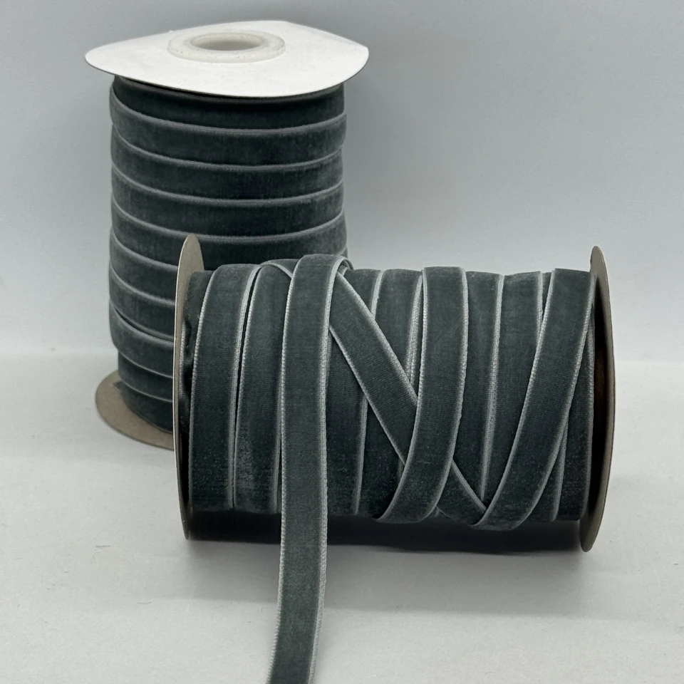 Стрічка оксамит 1 см (25 ярдів/22,75 м.), 63 темний сірий