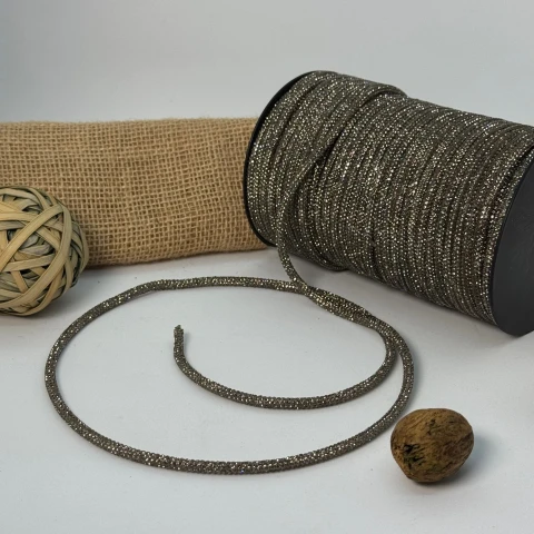 Стразовый шнур 4 мм 8 рядов (50 м), чёрный+серый BD